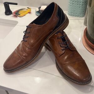 Classic Brown Leather Oxfords with Black Accents